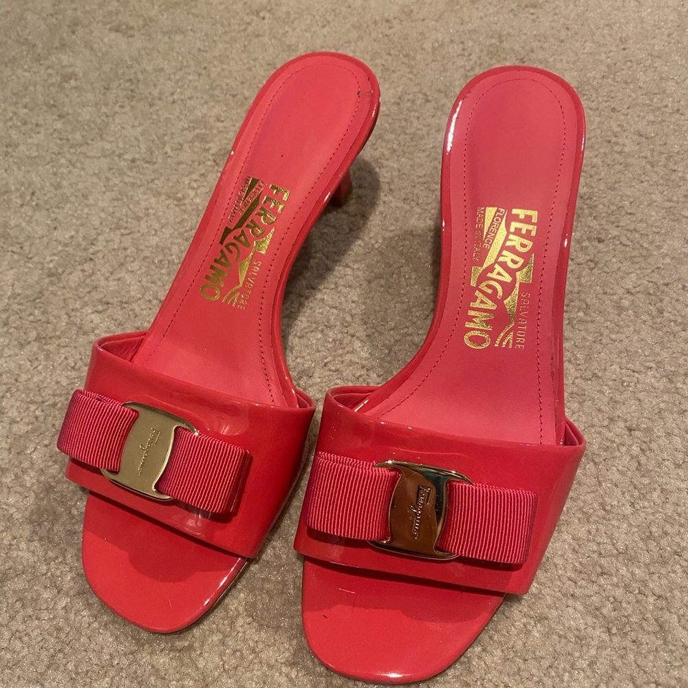 Ferrargamo pink kitten heels, sz 6.5